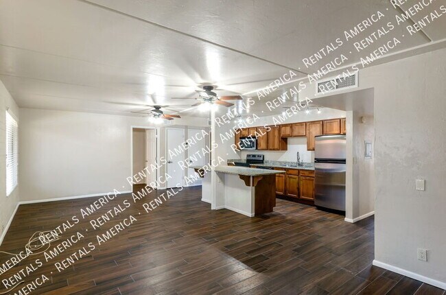 Building Photo - 55 N Cherry Ave