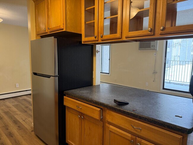 Building Photo - 3-Bedroom Condo for Rent in Eagan - Available Now!