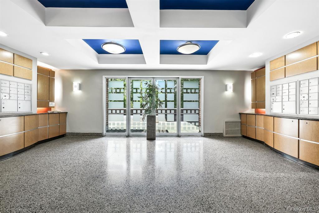 Foto del edificio - 1133 Midland Ave