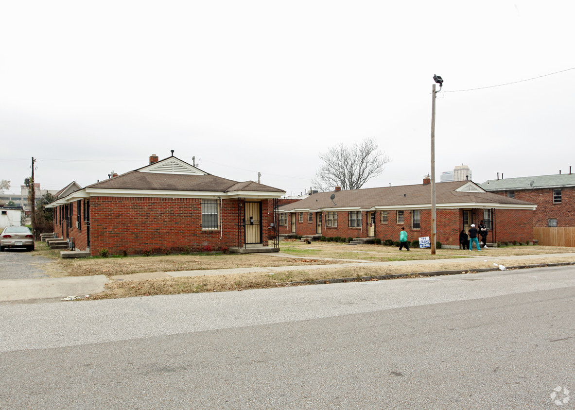 Building Photo - 609 Exchange Ave