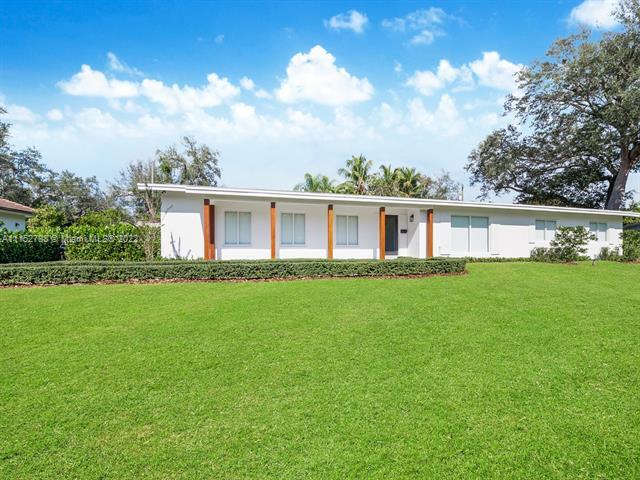 Foto principal - 5835 SW 100th Ter