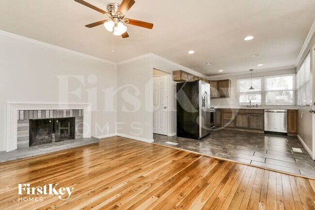 Foto del edificio - 1495 Burnside Ct