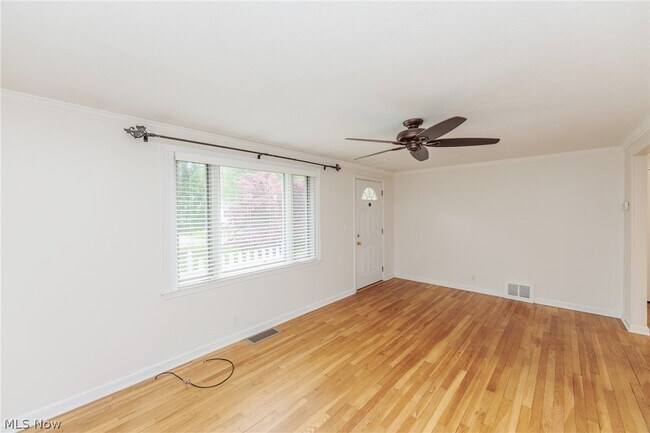 Foto del edificio - 7381 Portage St