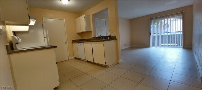 Foto del edificio - 230 Mission Newport Ln