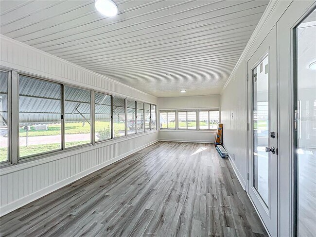 Foto del edificio - 140 Orangewood Dr