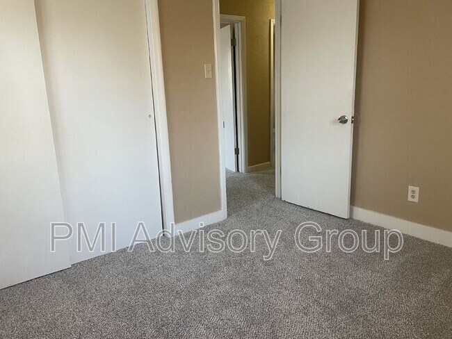 Foto del edificio - 3510 SW Clare Ave