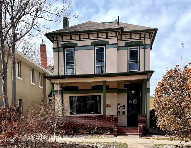 Foto del edificio - 1767 Emerson St