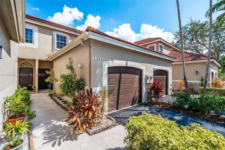 Foto principal - 1341 Sorrento Dr