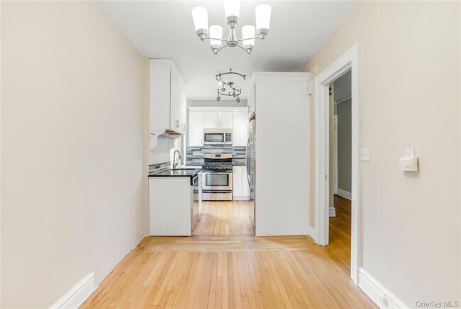 Foto del edificio - 87 N Broadway