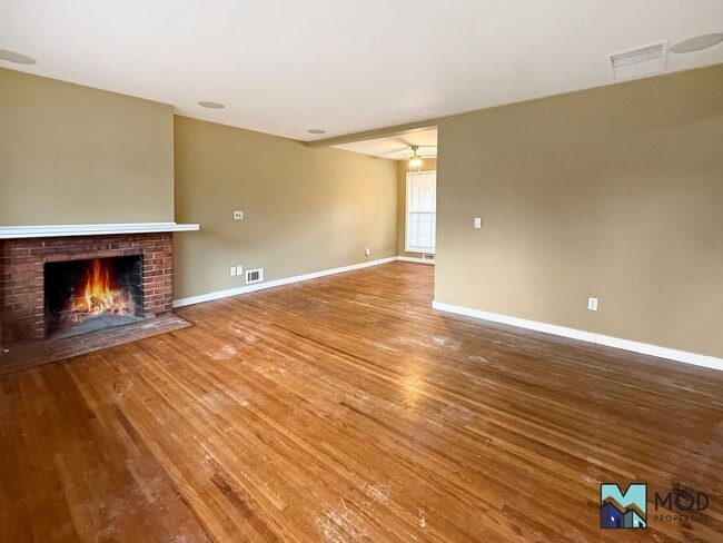 Building Photo - $0 DEPOSIT OPTION!!! CHARMING 3 BED/1 BATH RANCH IN VIRGINIA VILLAGE: HARDWOOD FLOORS, SPACIOUS L...