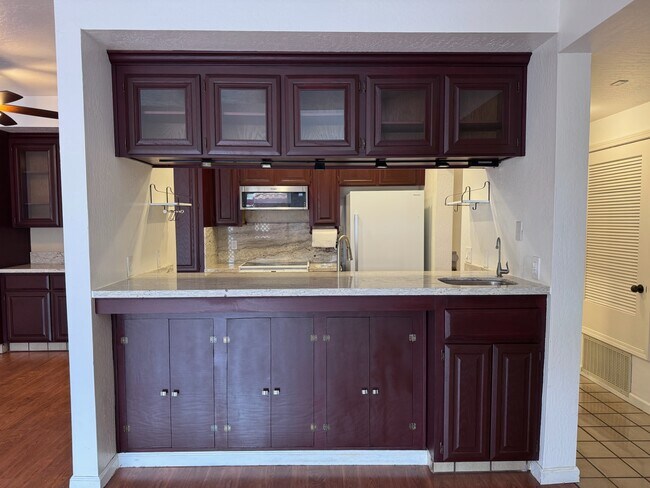 Foto del edificio - 25912 Hayward Blvd