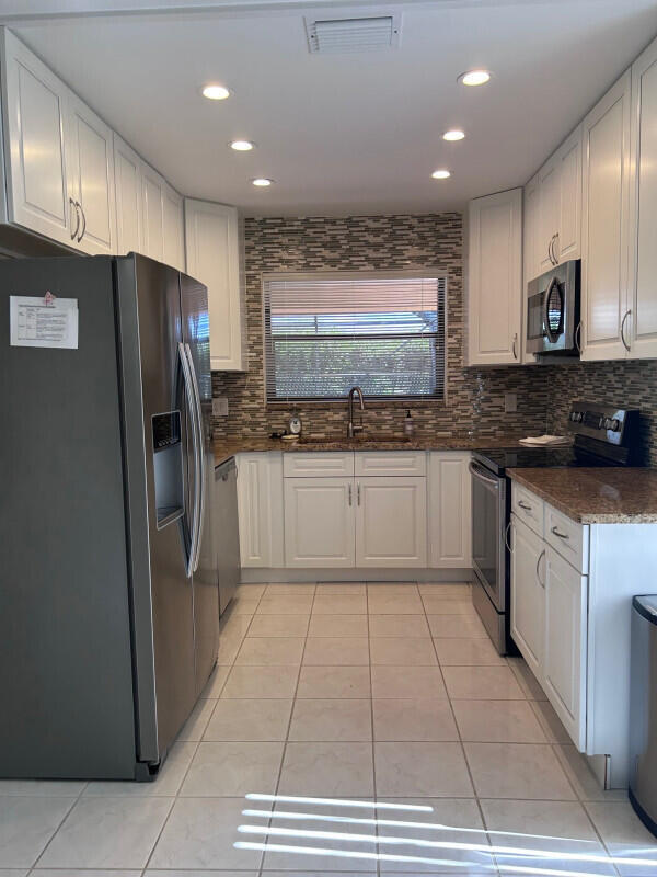 Foto del edificio - 4195 Birchwood Dr