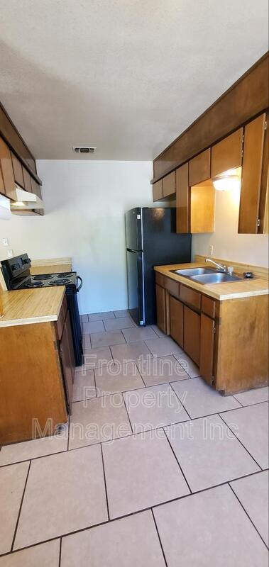 Building Photo - 705 North St