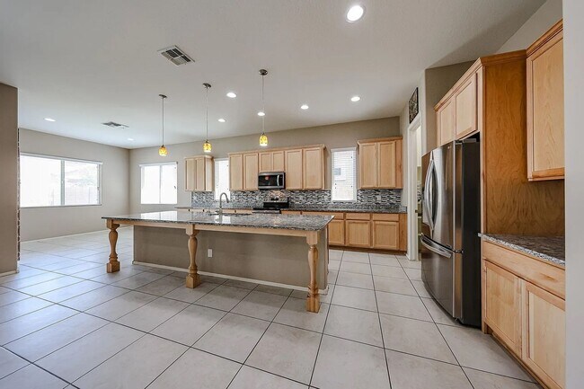 Foto del edificio - 10160 W Robin Ln