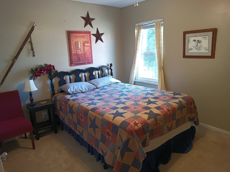 Foto principal - 304 Maywood Ave W