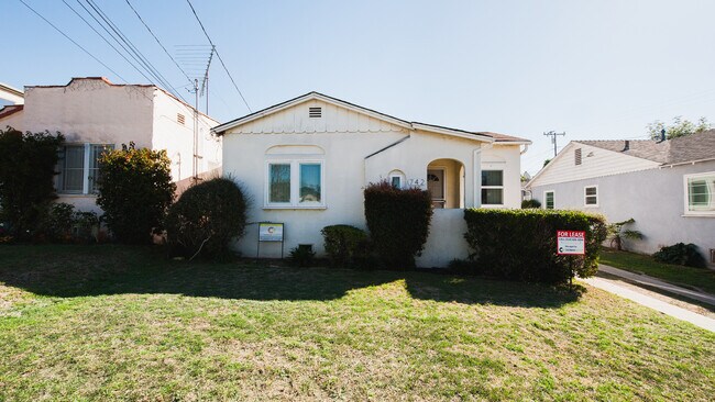 Foto del edificio - 605 1/2-742-742 Virginia St