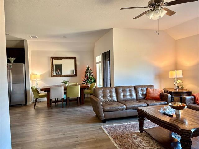 Foto del edificio - 1004 Tall Grass Dr