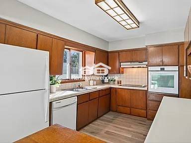 Building Photo - Charming 3 bed/2 bath home in Shoreview!