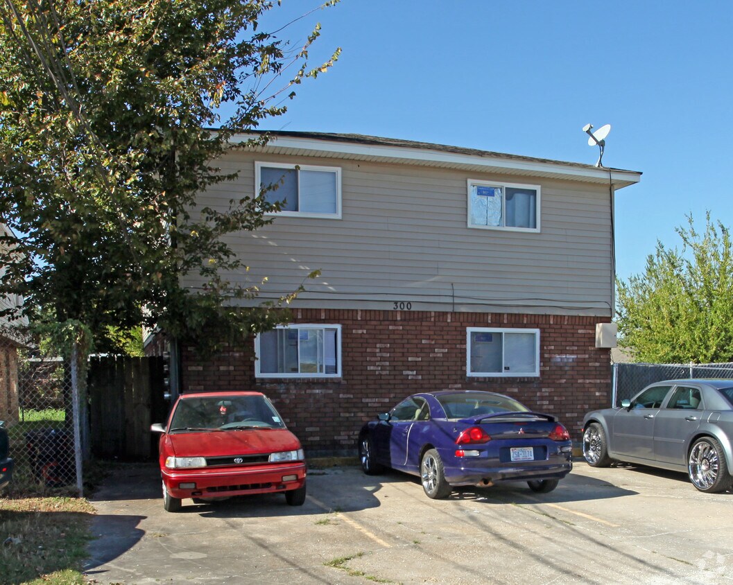 300 N Elm Apartments in Metairie, LA