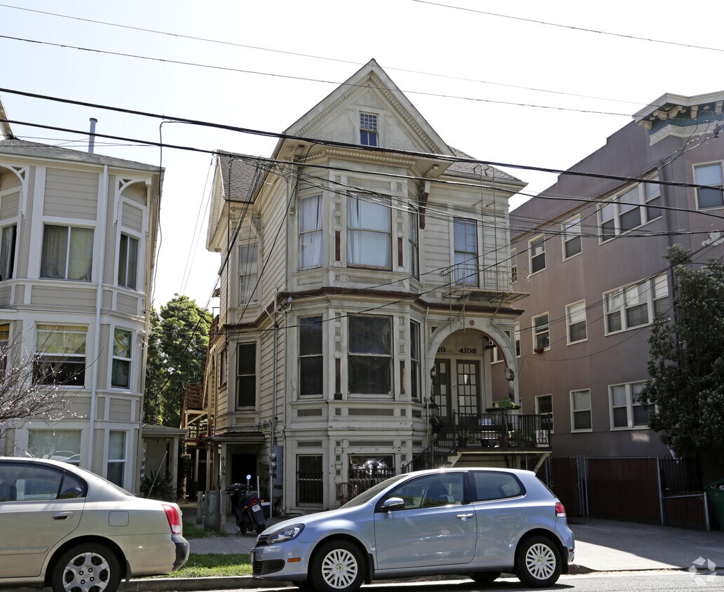 Building Photo - 4110 Howe St