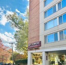 Building Photo - 1210 N Taft St