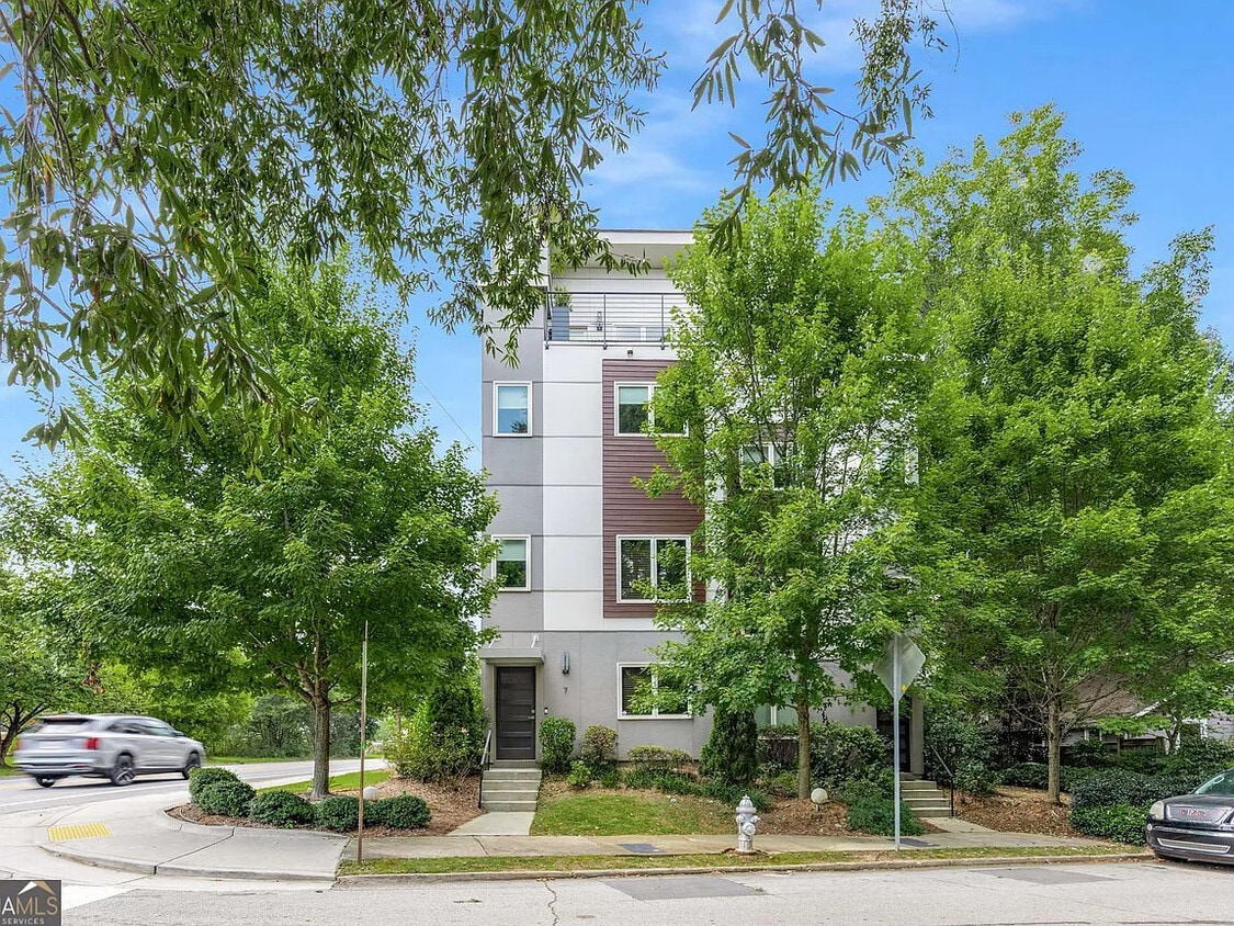 Photo - 1672 DeKalb Ave NE (Atlanta, GA)