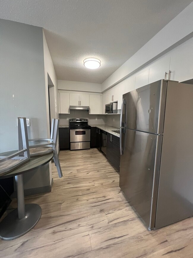 Building Photo - 258A-258A Sunview St