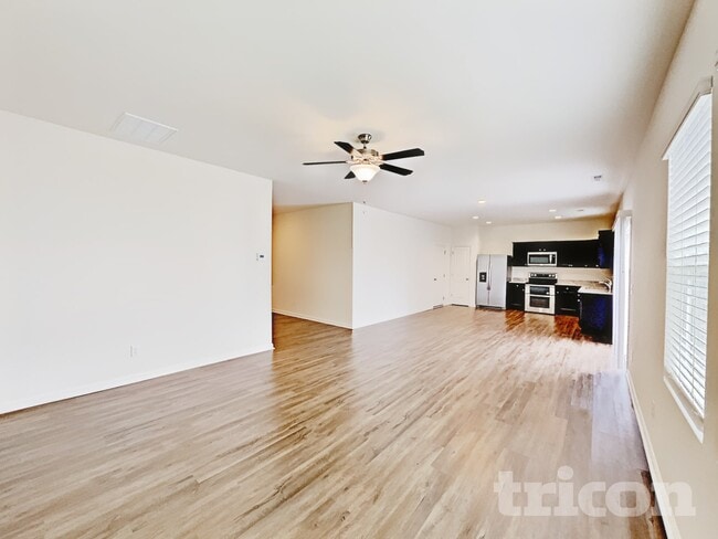 Foto del edificio - 165 Ogden Pond Pl