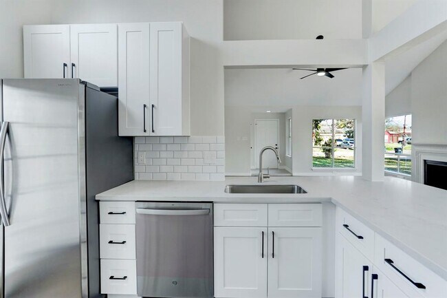 Foto del edificio - 18323 Autumn Trails Ln