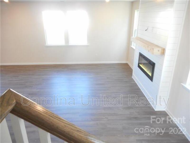 Foto del edificio - 5022 Markfield Ln