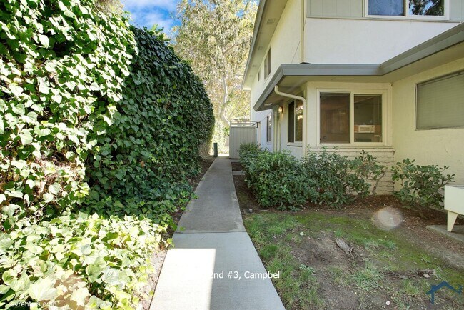 Building Photo - 312 N 2nd St