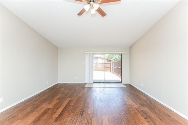 Foto del edificio - 7311 Lost Canyon Dr