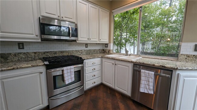 Building Photo - 1386 S Country Glen Way