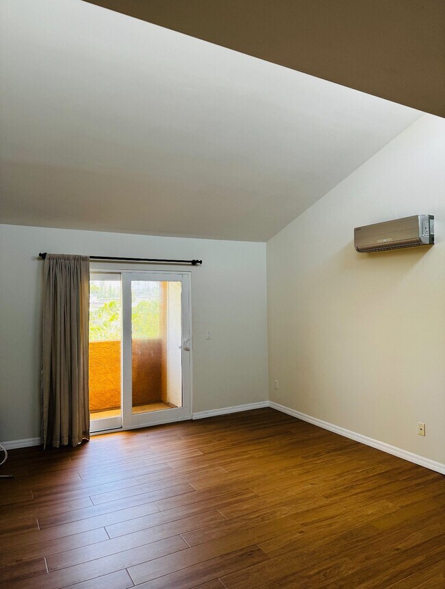 Foto del edificio - 5252 Balboa Arms Dr