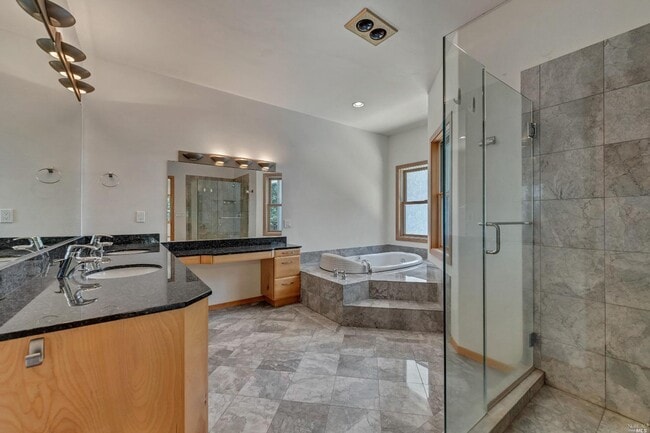 Building Photo - 440 Cold Springs Rd