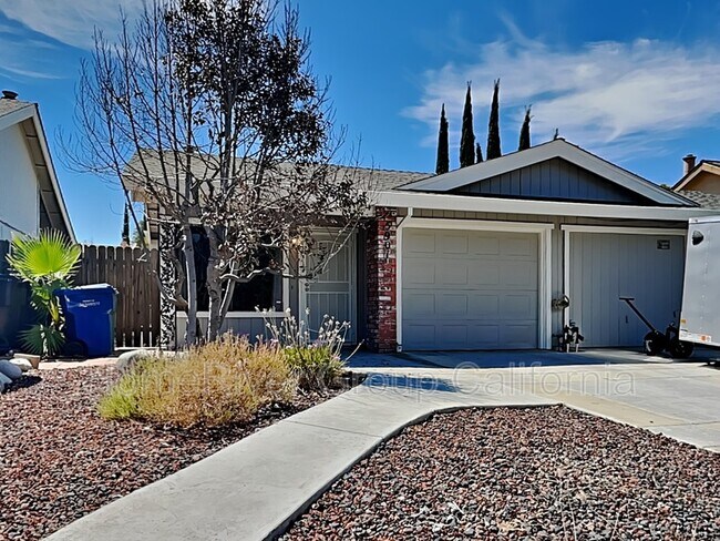 Foto del edificio - 5901 Spring Glen Dr