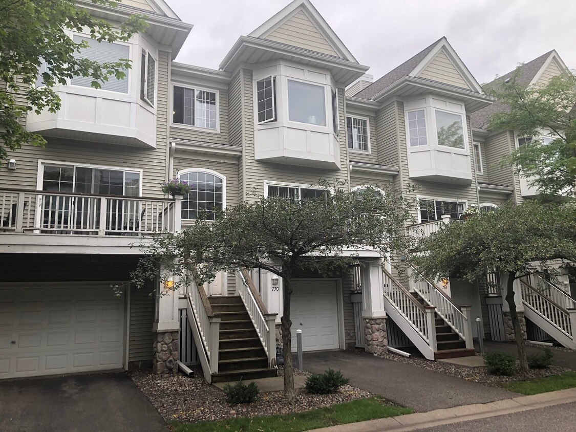 770 Fairfield Cir, Hopkins, MN 55305 Townhome Rentals in Hopkins MN