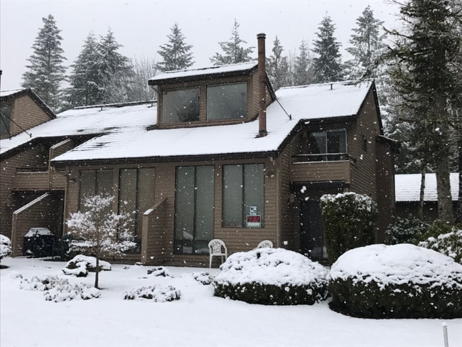 Building Photo - 68088 Woodruff Way