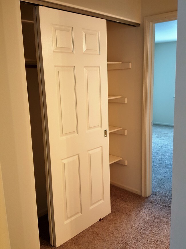 Hidden Creek Apartments Apartments New Berlin, WI