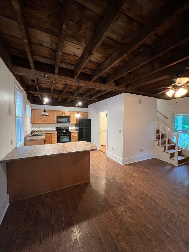 155 Main St Unit Carriage House, South Berwick, ME 03908 Apartments