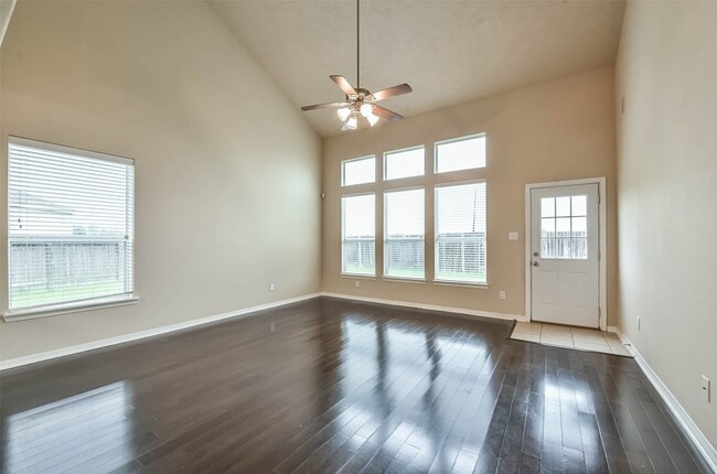 Building Photo - 7114 Freesia Ct