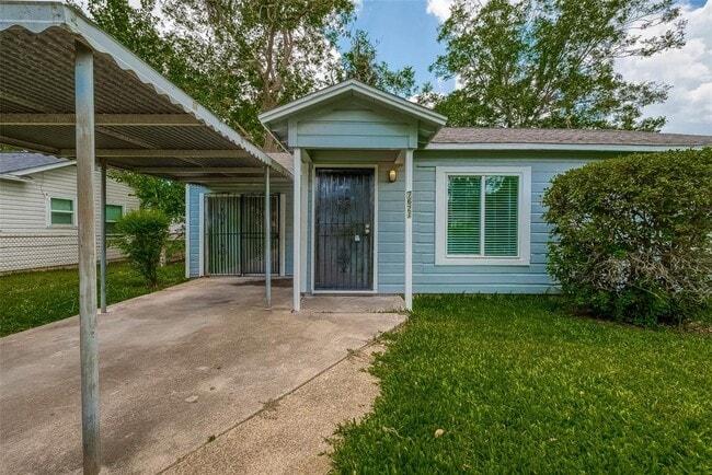 Building Photo - 7621 Sundown Dr