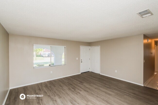 Building Photo - 1122 Manatee Dr