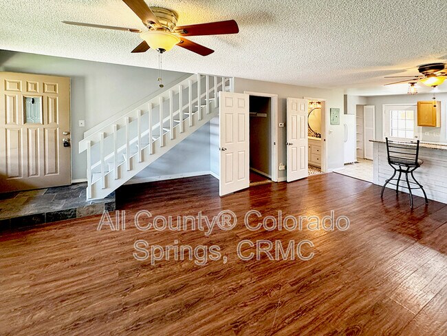 Building Photo - 6825 Mountain Top Ln