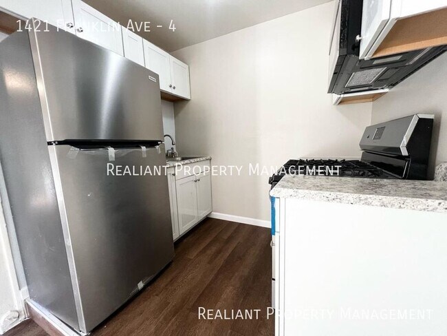 Photo - 1421 Franklin Ave Apartment