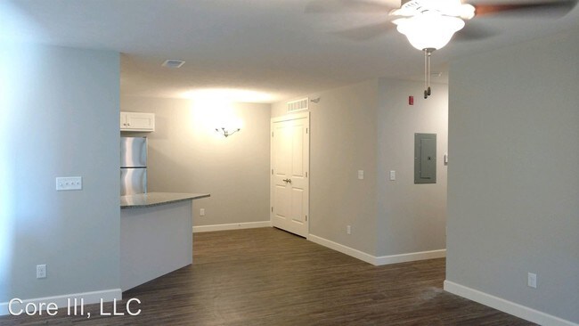 Building Photo - 1037 Ekstam Dr