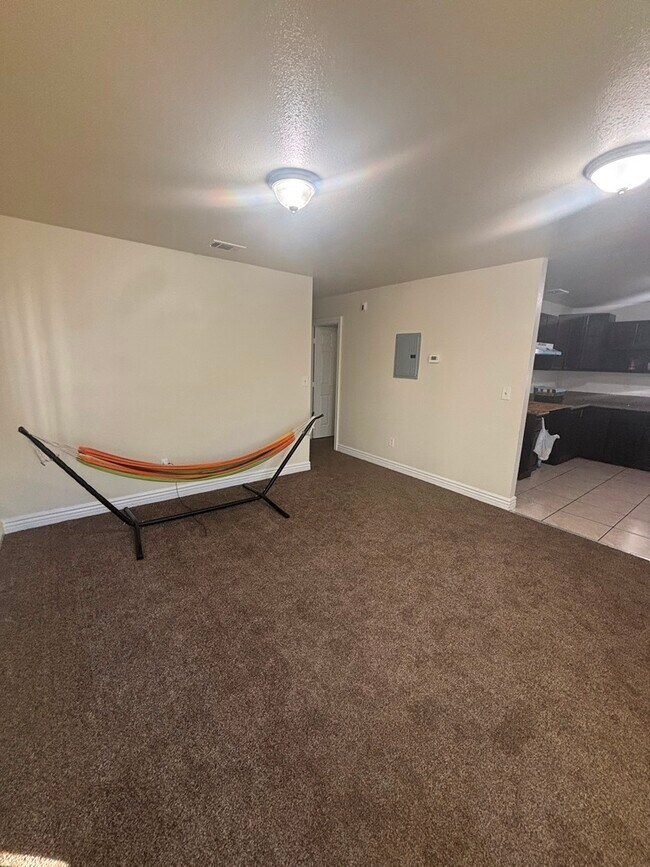 Photo - 9123 Baring Cross St Townhome