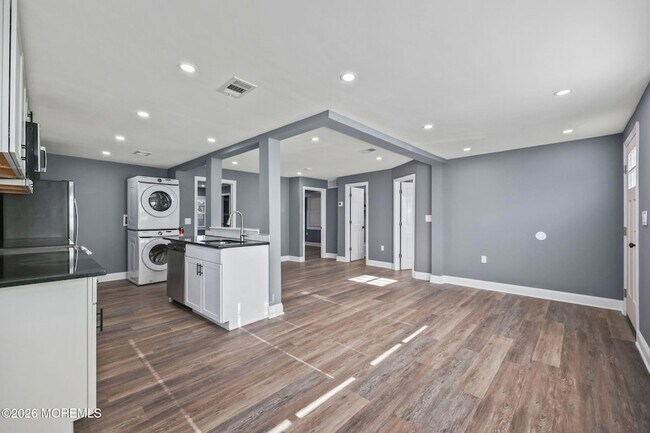 Foto del edificio - 143 Center Ave