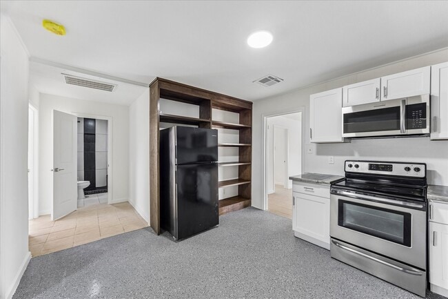 Building Photo - 9713 Richcroft St