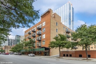 Building Photo - 417 S Jefferson St